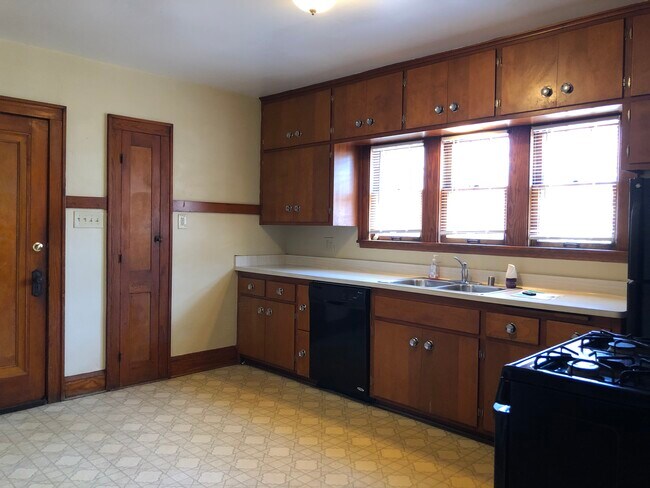 Foto del edificio - 3154 S 15th St