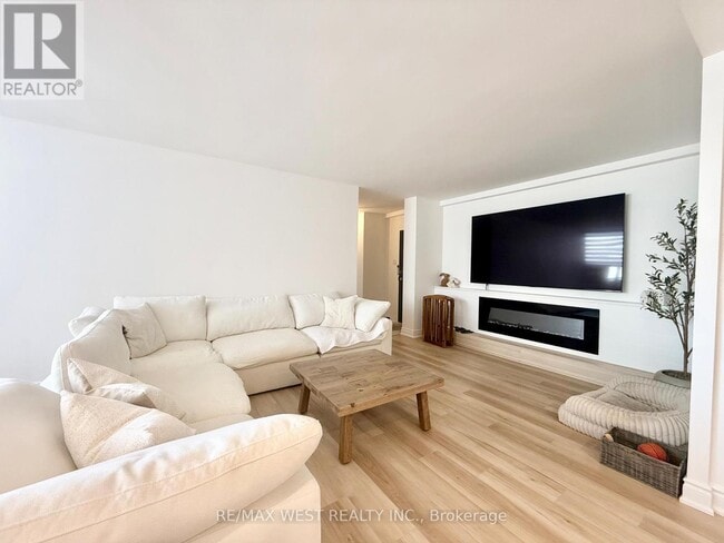 Building Photo - 451 The West Mall