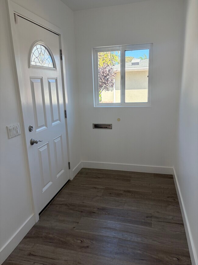 Building Photo - 7322 W 90th St