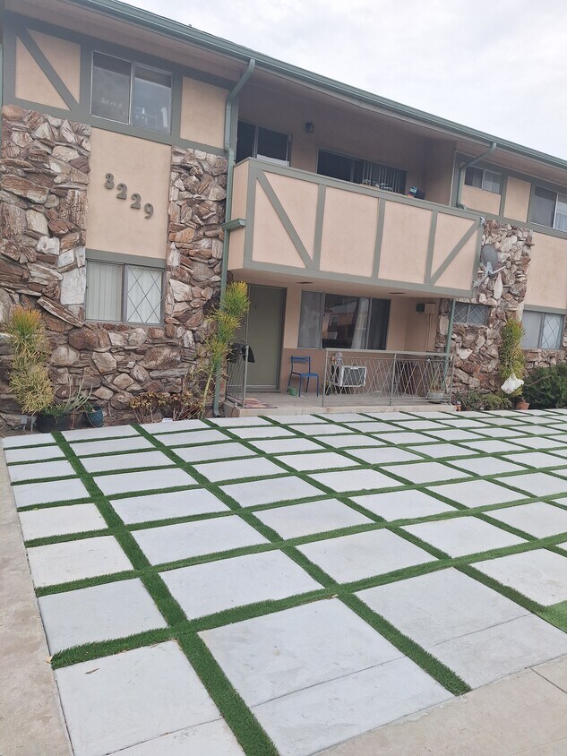 Foto principal - 3229 Glenhurst Ave