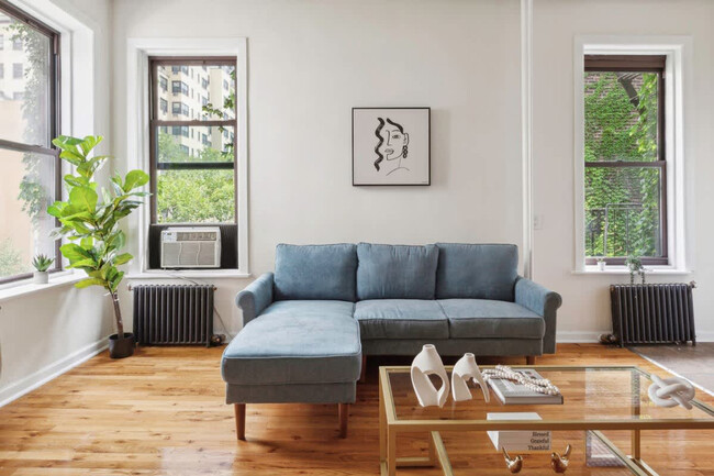 Foto del edificio - 300 E 69th St