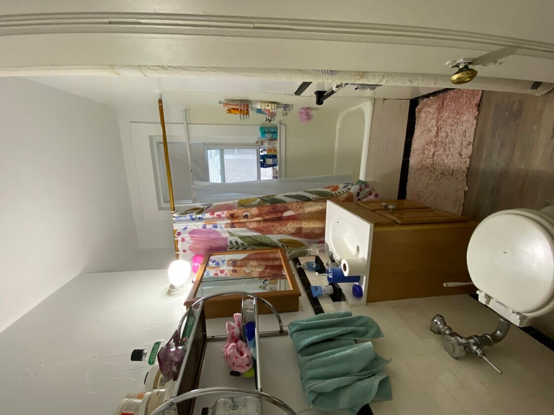 Foto del edificio - 1687 Commonwealth Ave