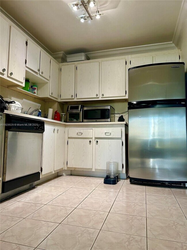 Foto del edificio - 16851 NE 23rd Ave