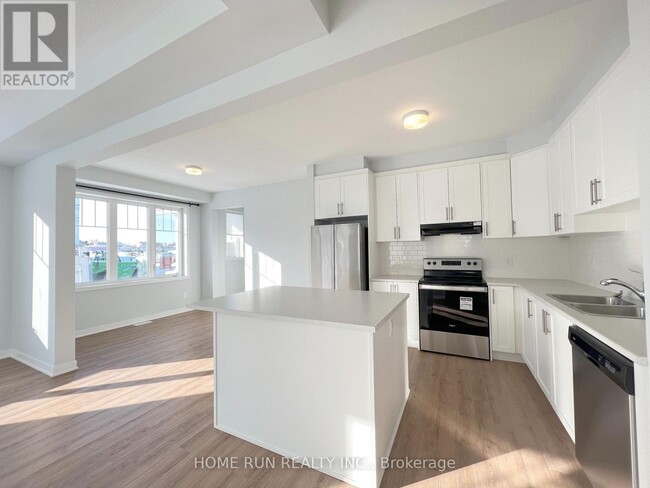 Building Photo - 559 Flagstaff Dr