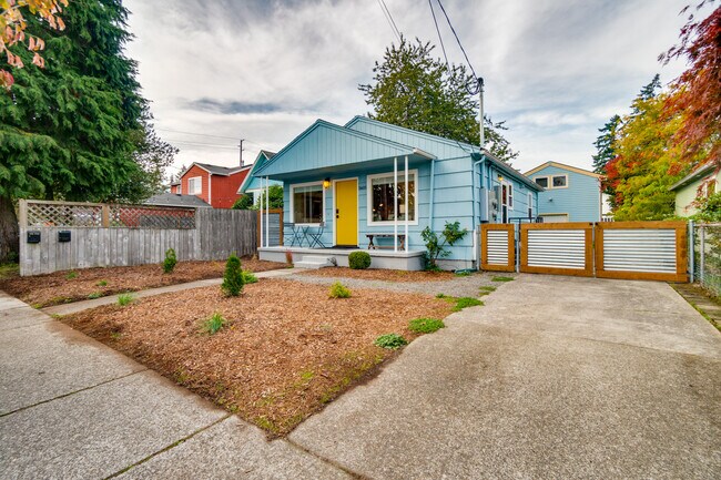 Building Photo - 5605 SE 65th Ave