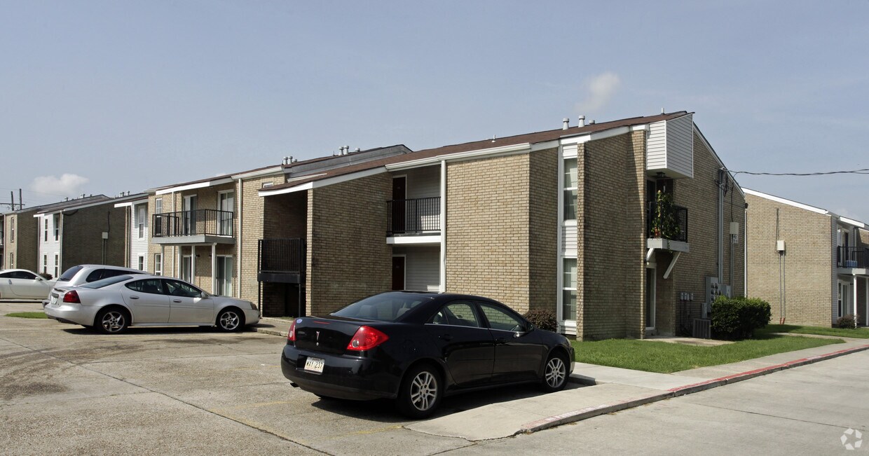 Building Photo - Ridgefield Apartments