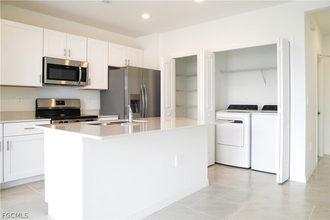 Building Photo - 4203 Caterina Ct