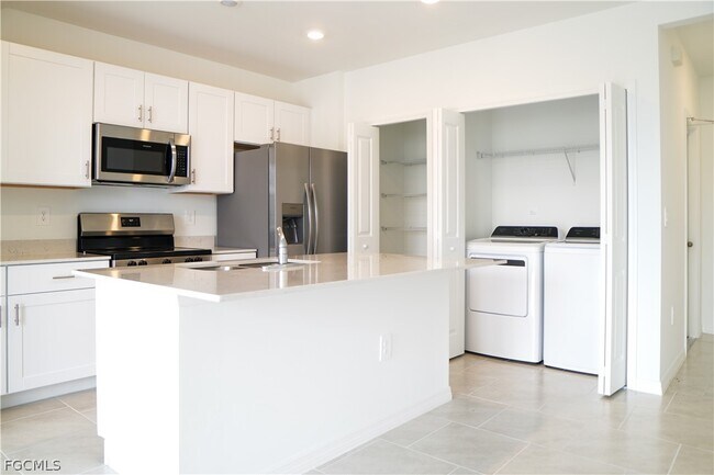 Foto del edificio - 4203 Caterina Ct