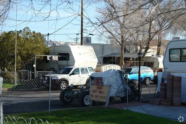 Building Photo - Trailerdale