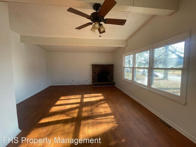 Foto del edificio - 3 br, 2 bath House - 607 W Erie Street
