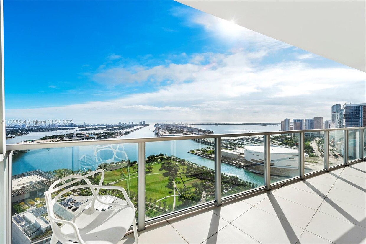 Foto principal - 1100 Biscayne Blvd