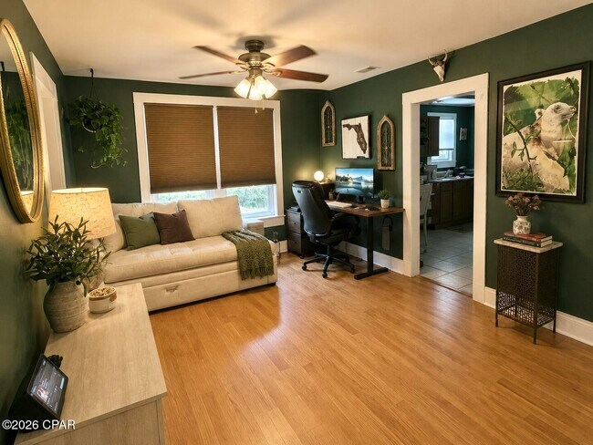 Foto del edificio - 819 Grace Ave