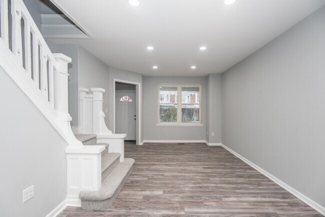 Foto del edificio - 4644 N 12th St