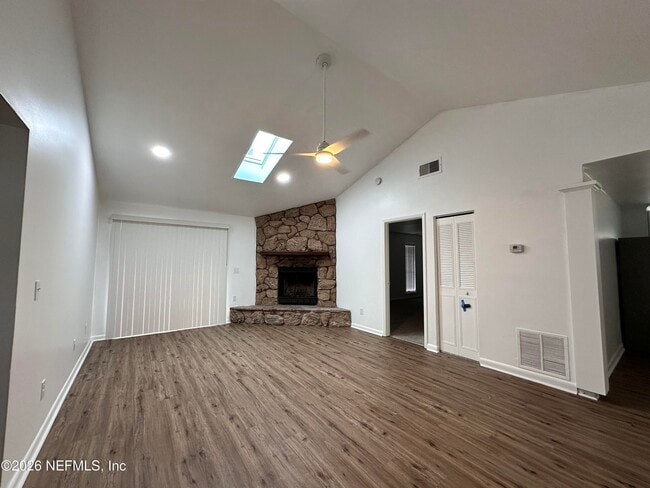 Building Photo - 2538 Green Spring Dr