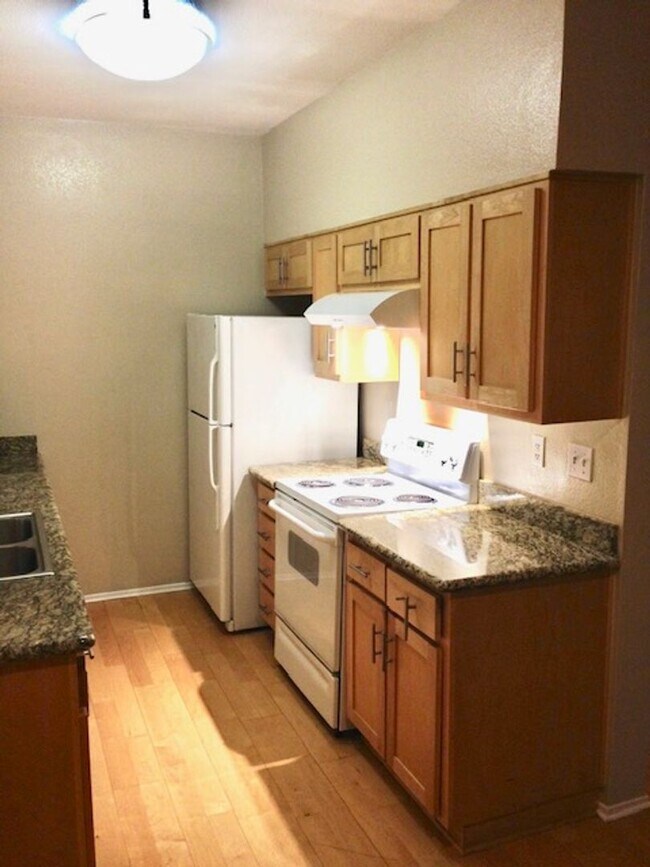 Foto del edificio - Great 1 bed, 1 bath Condo in Richmond's Ma...