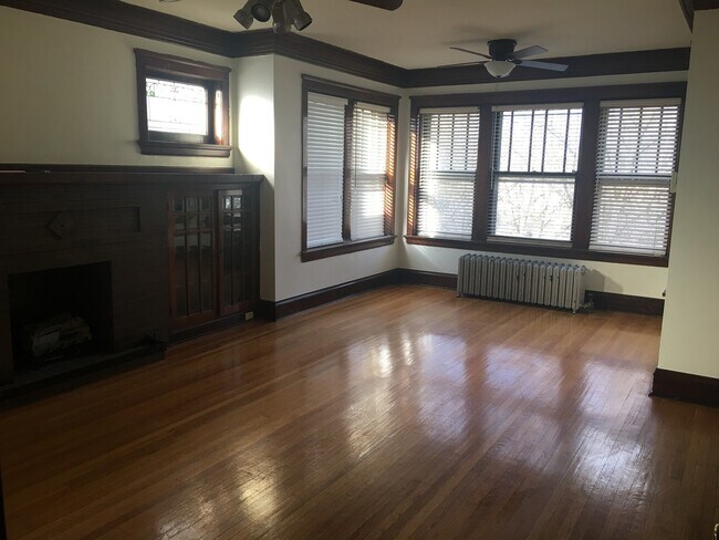 Foto del edificio - 5933 W Midway Park