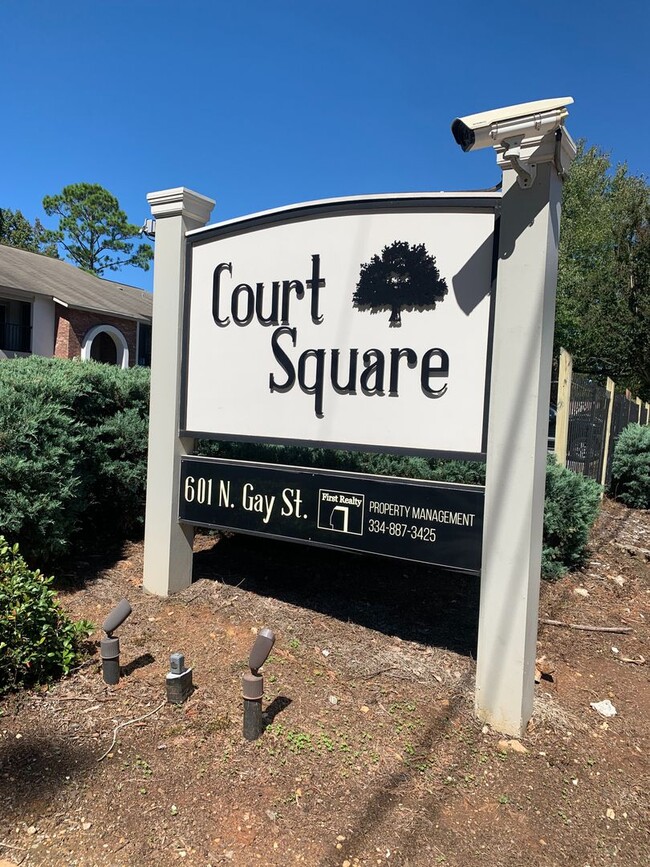 Building Photo - 2Bed/2Bath Available at Court Square!