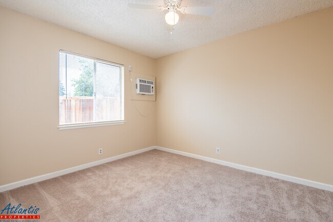 Building Photo - 411 Clifton Ave