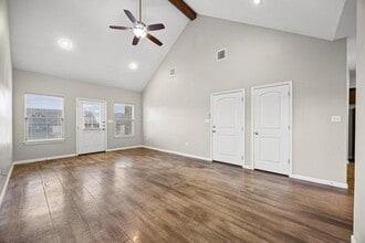 Building Photo - 102 Stockton Family Ct