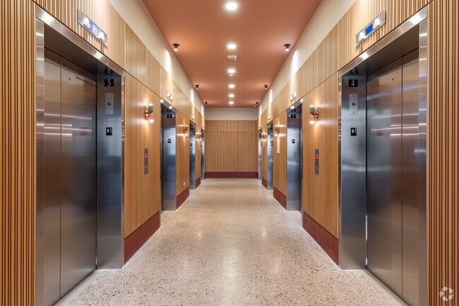 Lobby Elevators - Sol Modern