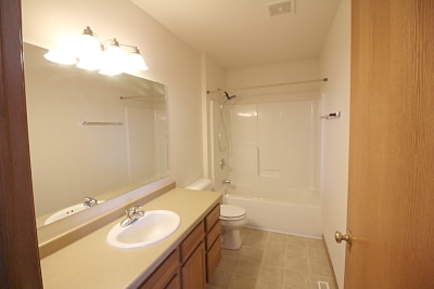 Building Photo - 914 Wesley Dr