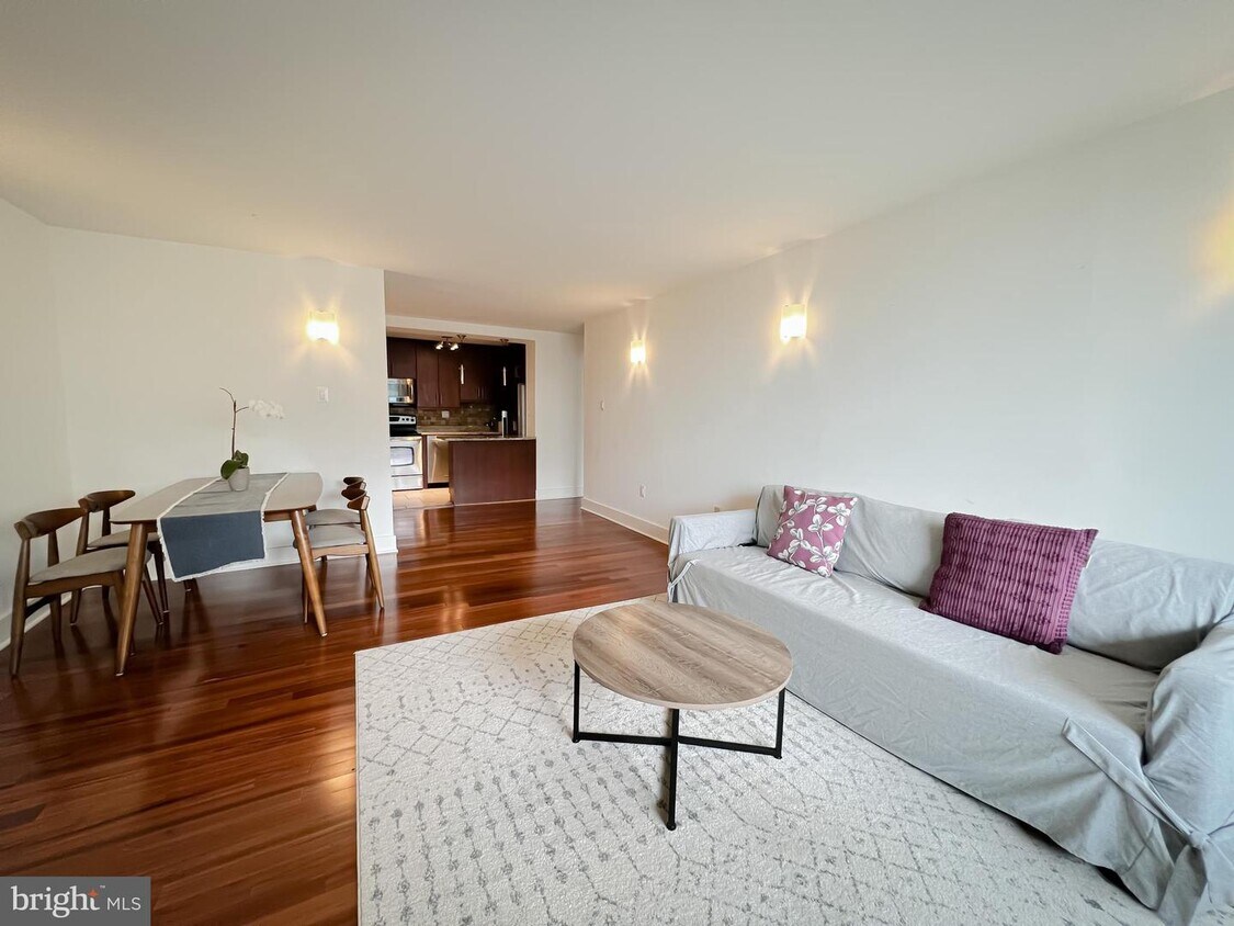 Primary Photo - 1325 18th St NW