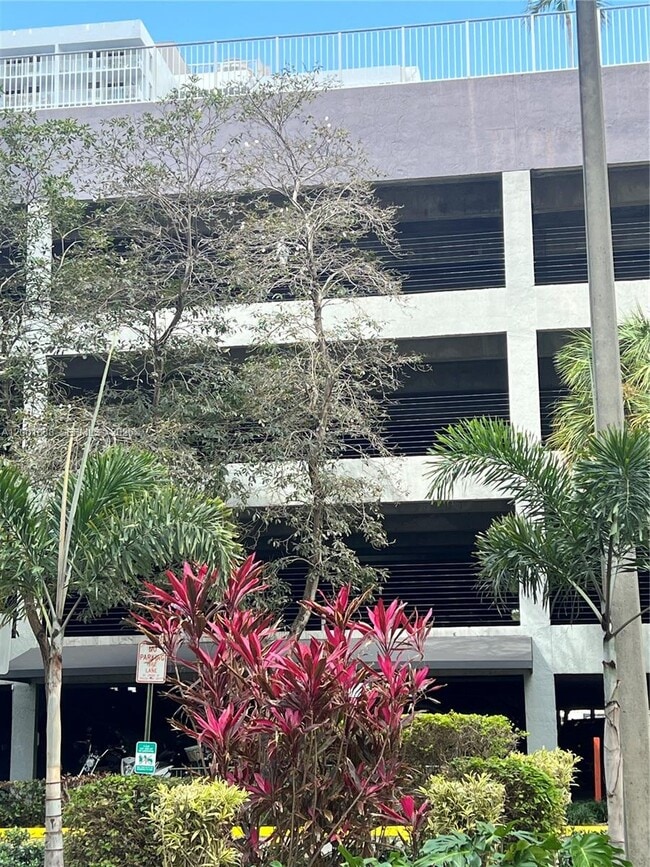 Building Photo - 850 N Miami Ave