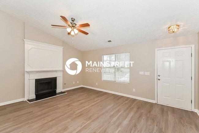Building Photo - 3 Bedroom Pet-Friendly Home in Ellenwood, GA with Main Street Renewal