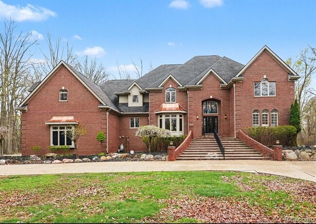Foto del edificio - 6986 Montgomery Dr