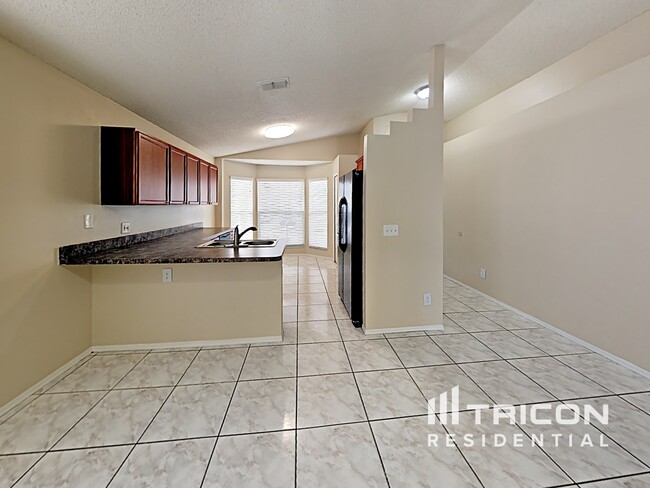 Building Photo - 7812 Sagebrush Pl