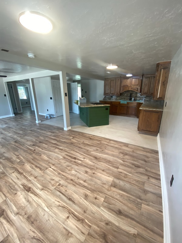 Building Photo - 1103 Bell Dr