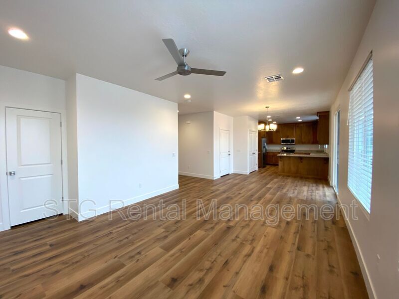 438 N Stone Mountain Dr Unit 52, A, St. UT 84770 Condo for