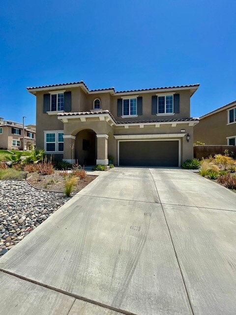 Foto principal - 24259 Dawn Rd