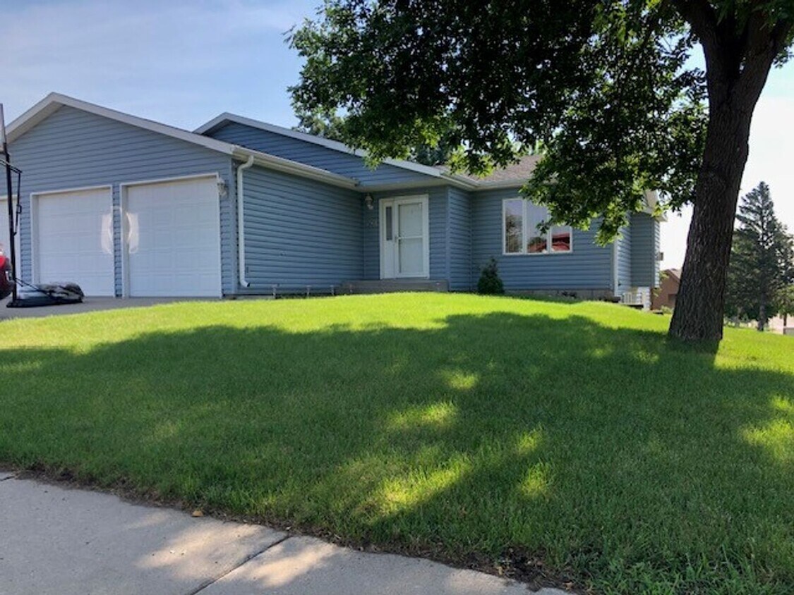 Foto principal - 501 N 33rd St