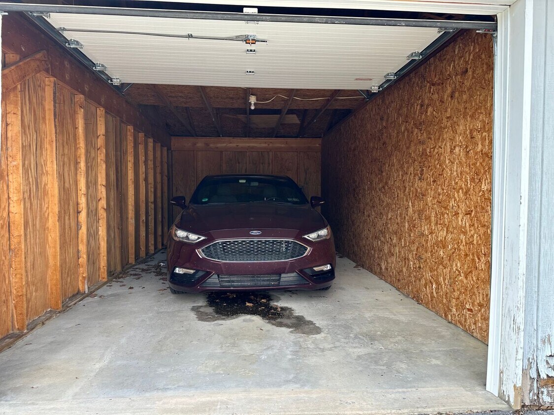 Building Photo - 830 S Pugh St