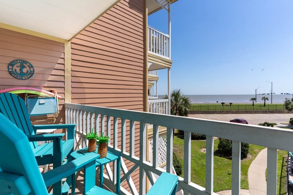 Primary Photo - 6300 Seawall Blvd
