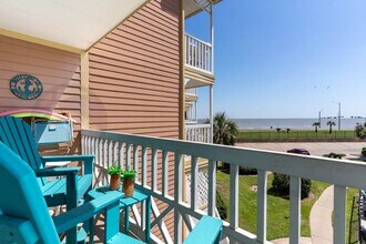 Building Photo - 6300 Seawall Blvd