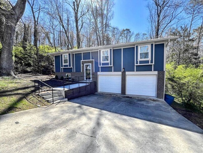 Building Photo - 110 Orlando Dr