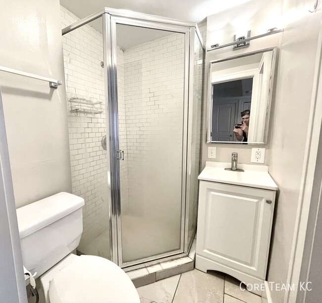 Foto del edificio - 1 Bedroom in West Plaza