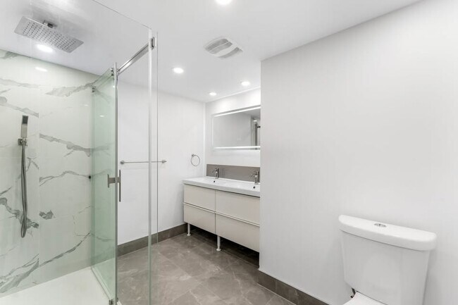 Photo du bâtiment - 2630-2632 Rue Modugno