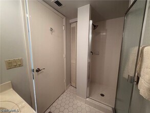 Building Photo - 10701 Gulf Shore Dr