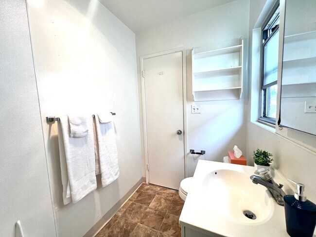 Foto del edificio - 1133 Reed Ave