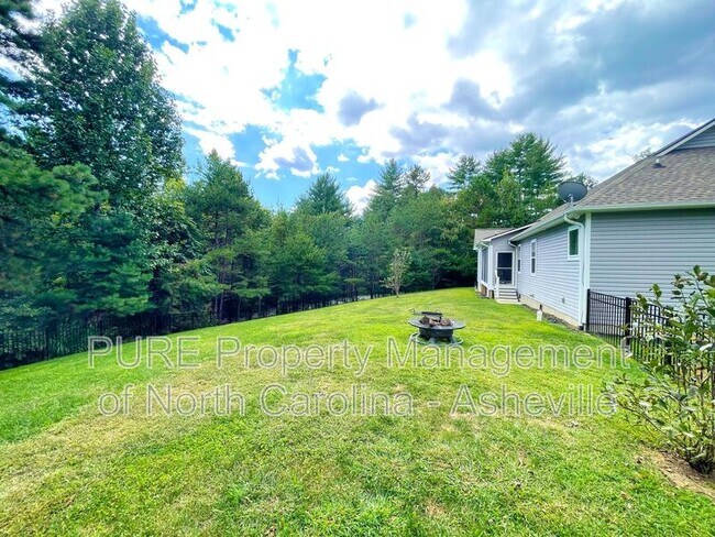 Foto del edificio - 158 Scenic Ridge Dr
