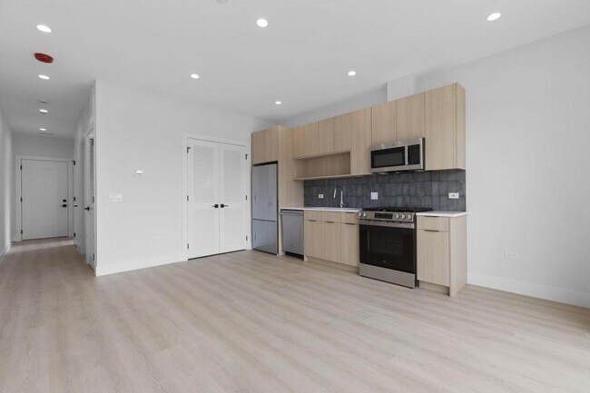 Foto del edificio - 1 bedroom in Chicago IL 60613