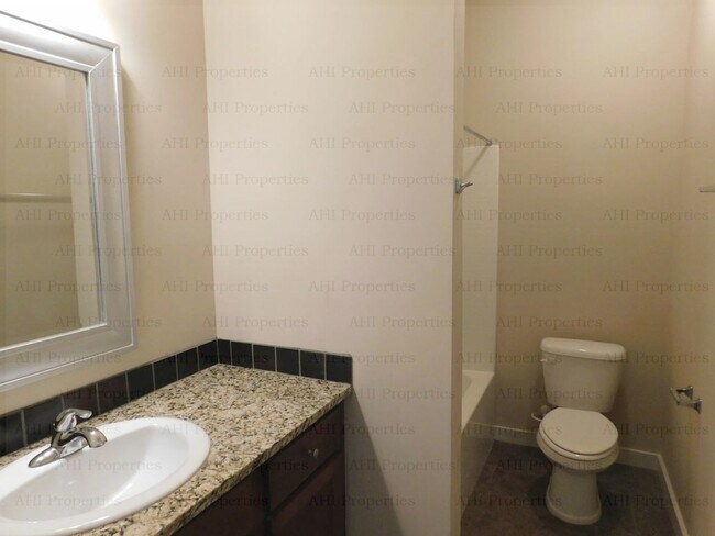 Foto del edificio - 4675 Cotswold Ln