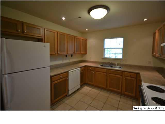 Building Photo - 185 Allen Dr