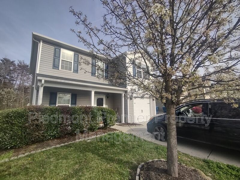 1138 Waterlyn Dr, Greensboro, NC 27405 House Rental in Greensboro, NC