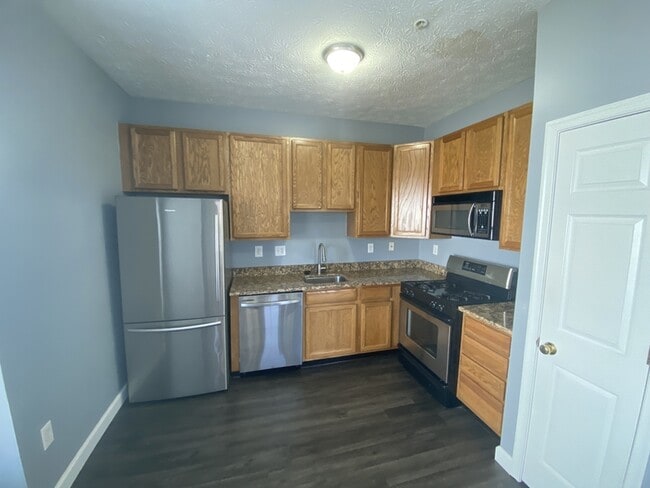 Foto del edificio - 8025 Brookstone Ct