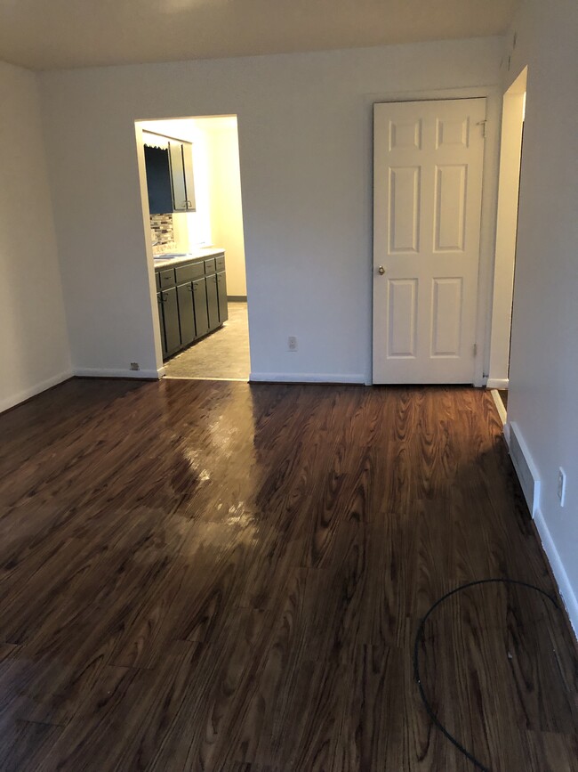 Foto del edificio - 1096 Silvercrest Ave