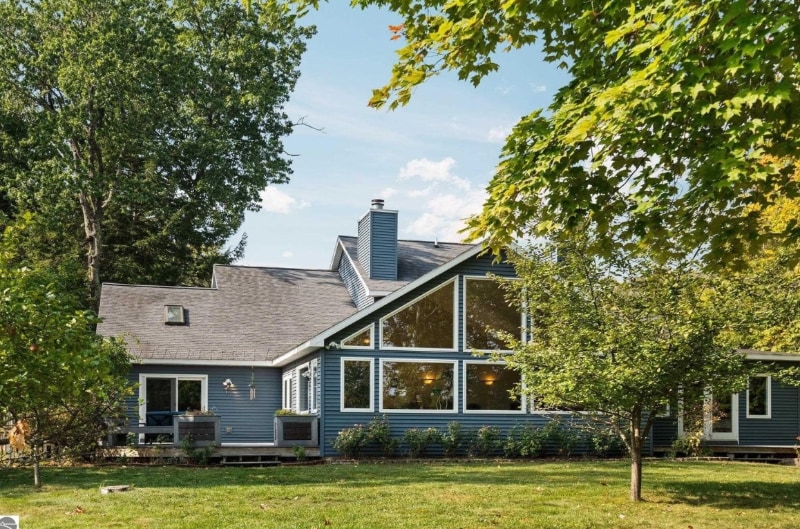 Primary Photo - 7878 Outer Dr S